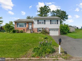 521 Swamp Creek Rd, Bechtelsville, PA
