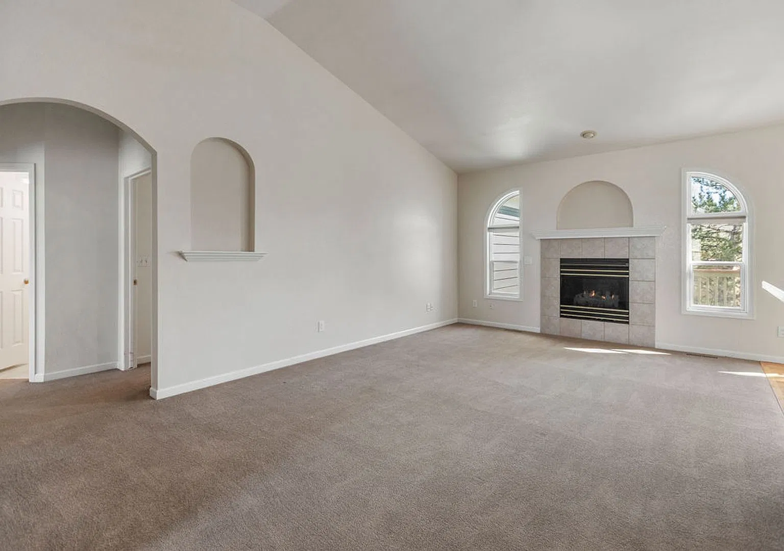 5 Bedroom 3 1/2 Bath Ranch Home in Fort Collins — Photo 3