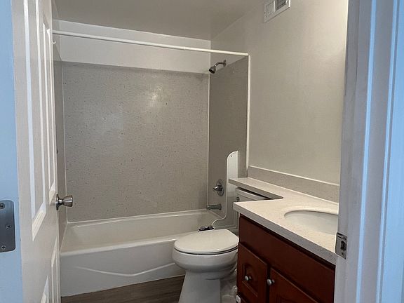 5th image of 89 Pinehaven Dr