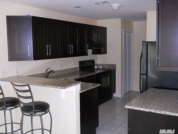 2nd image of 20 Lakeview Dr