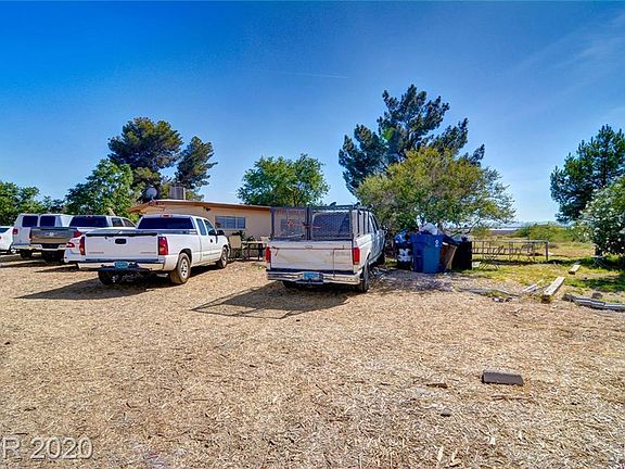 3rd image of 4753 Judson Ave