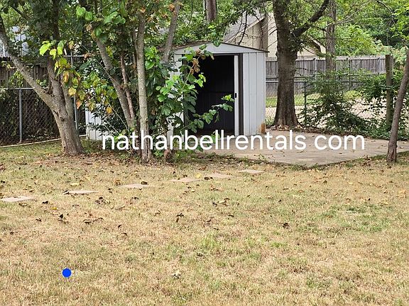 3rd image of 1160 35th St NE