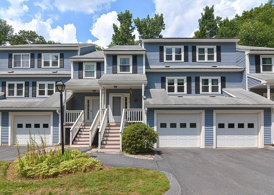 1st image of 218 Heritage Dr #218