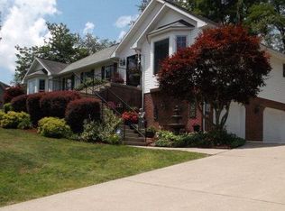 33 Fox Sparrow Rd, Beckley, WV 25801