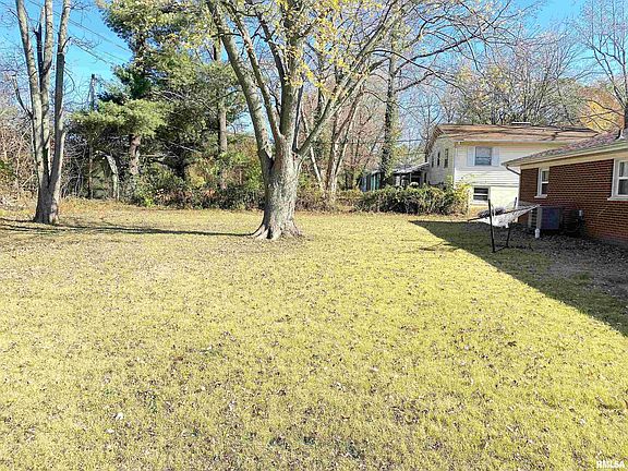 5th image of 1500 E Gary Dr