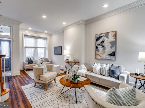 2514 Brown St, Philadelphia, PA 19130