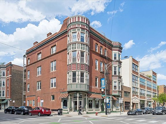 2nd image of 1170 W Armitage Ave APT 3w