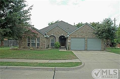 3rd image of 1502 Creekview Dr
