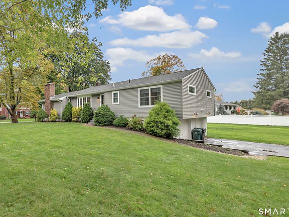 2nd image of 120 Hilltop Road