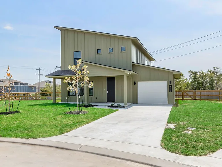 3001 Alpha Wolf Ct — Photo 34