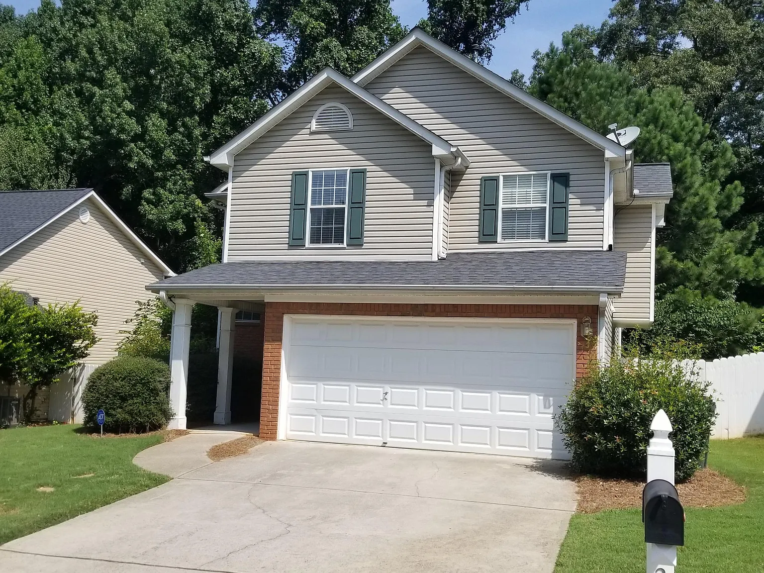 3 bed, 2.5 bath, 1780 sqft, $2,290 — Photo 1
