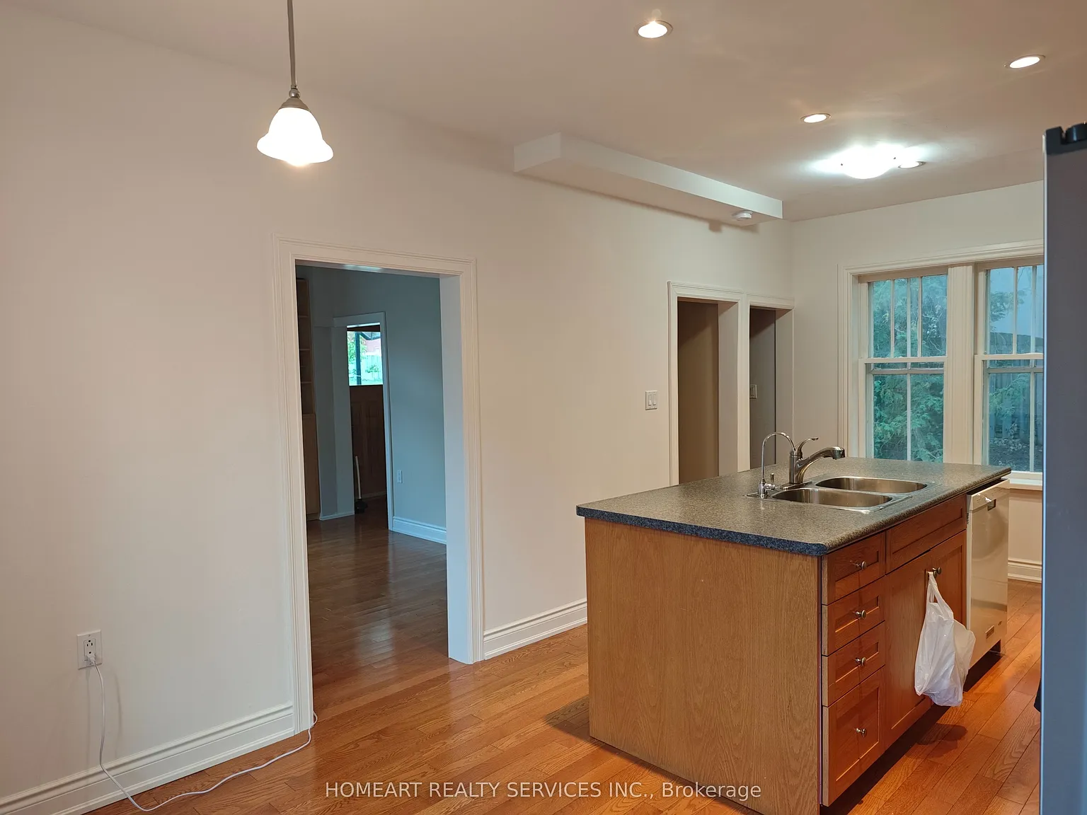 3 bed, $2,900 — Photo 4