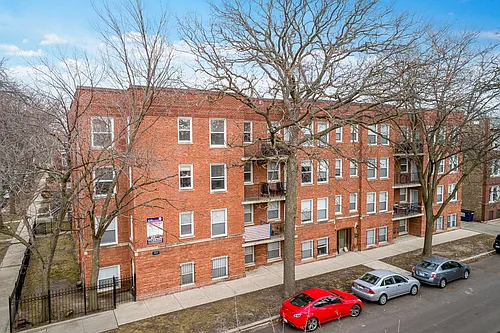 2520 W. Leland Photo 1