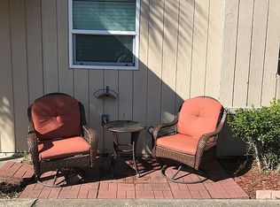 140 Douglas Rd W APT A, Oldsmar, FL 34677