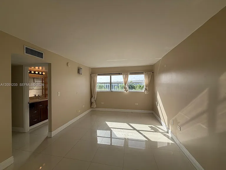 1881 Washington Ave #6A — Photo 13