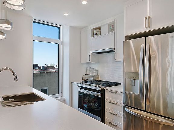3rd image of 133 Beach 116th St APT 4G