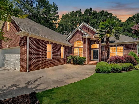 2nd image of 115 Clairewood Ct