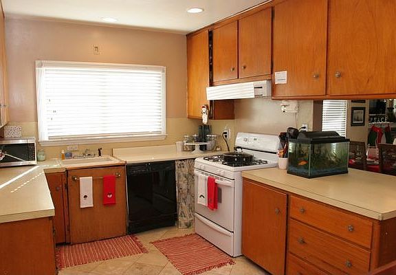 Cook-friendly kitchen!