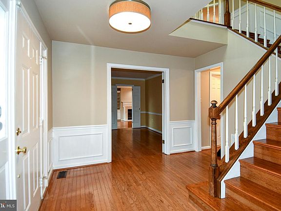 4th image of 13135 Hutchinson Way