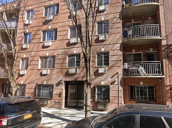 2316 Beaumont Ave APT 3B, Bronx, NY 10458