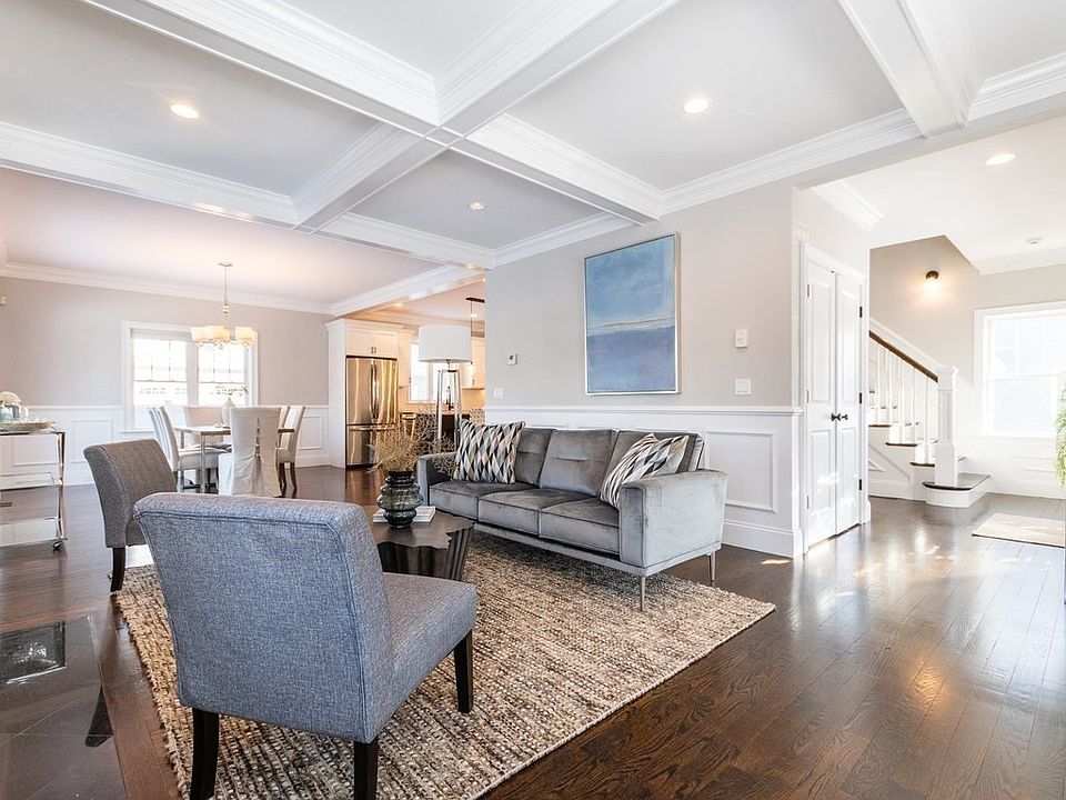 1st image of 55 Auburn St #55