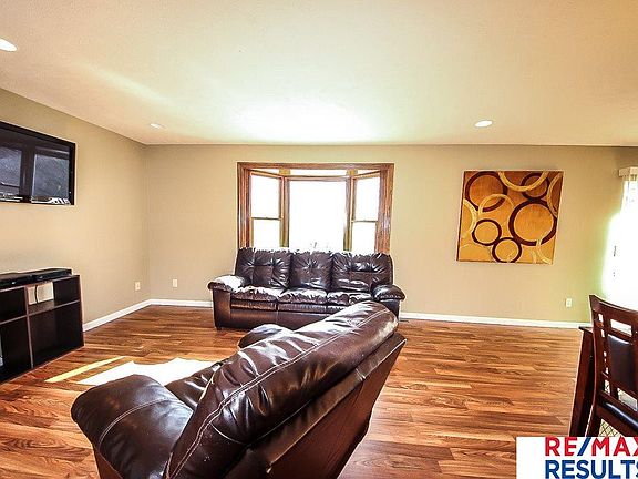 4th image of 631 S 6th St