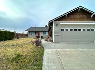 3340 SW Salmon Ct, Redmond, OR 97756