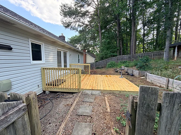 205 Wyatts Pond Ln — Photo 2