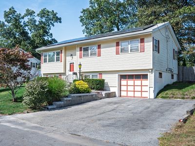 5 Marc Ln, Lawrence, MA, 01843