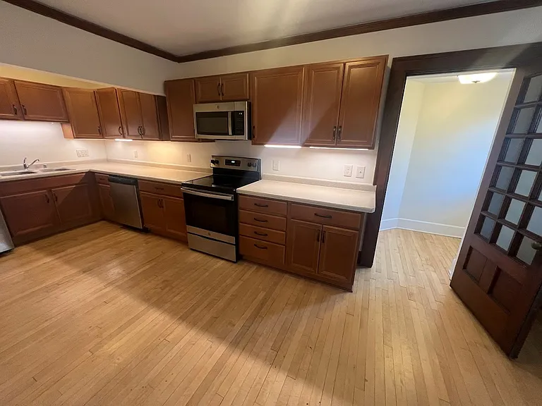 615 E Gorham St #4 — Photo 10