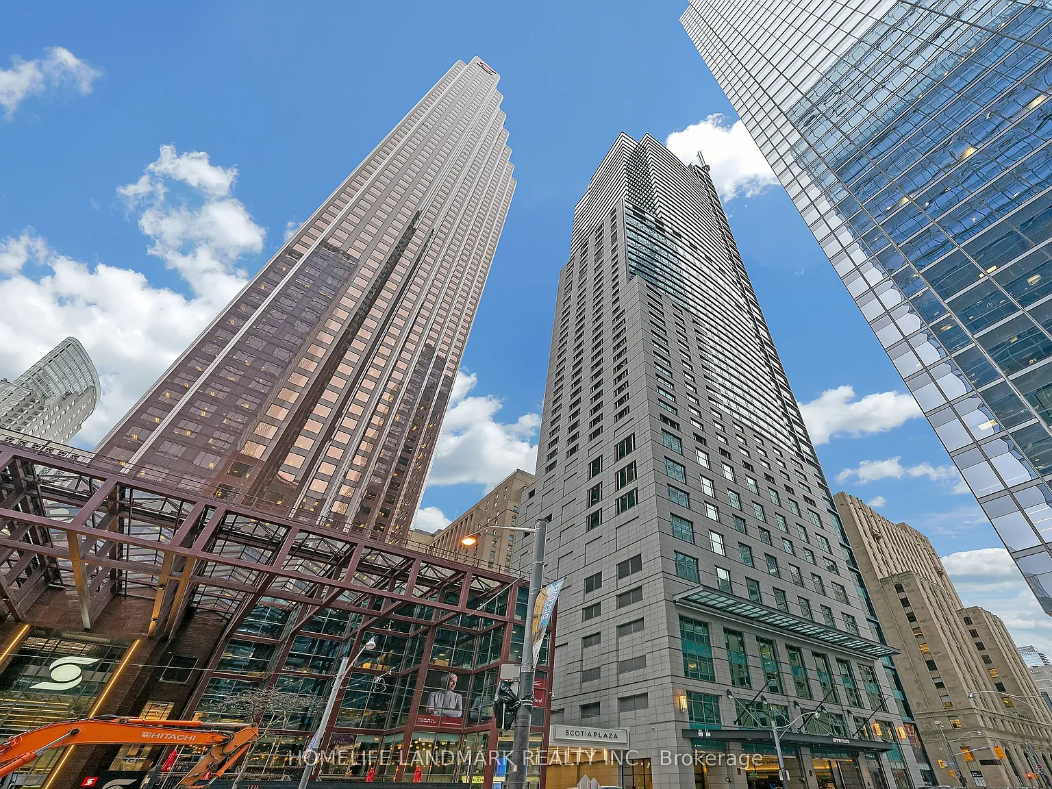 St Regis Residences — Photo 2