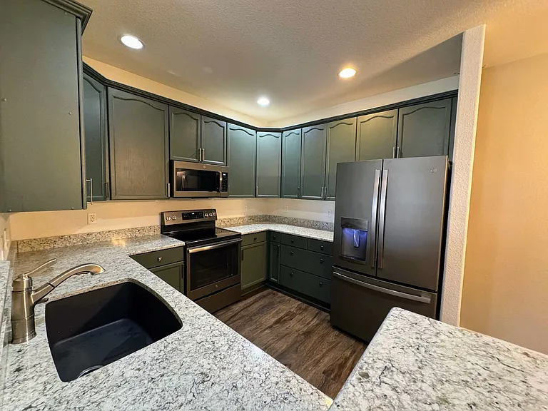 9557 W San Juan Cir #305 — Photo 4