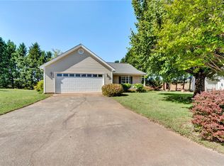 121 Meadow Hill Way, Taylors, SC 29687