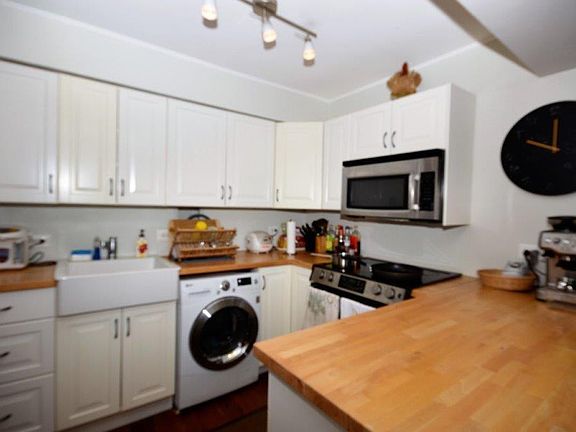 5th image of 2500 N Lakeview Ave APT 1003