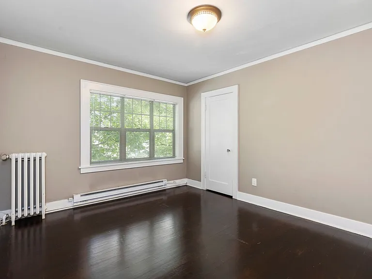 Westland Manor — Photo 14