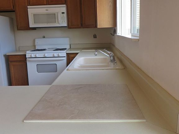 4th image of 1584 Trellis Ln