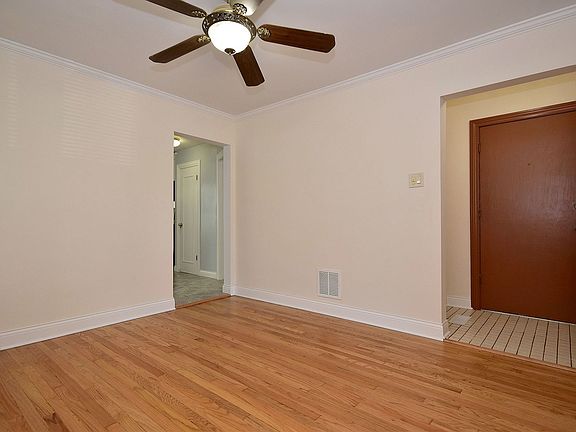 5th image of 3529 N Oriole Ave