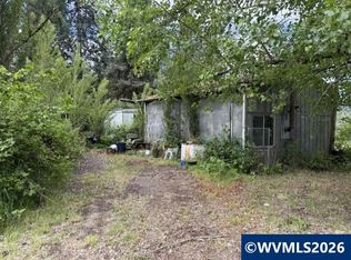 30040 Tolomei Ln, Lebanon, OR 97355