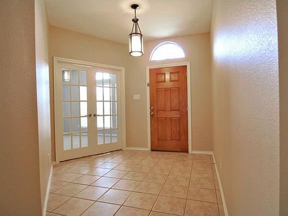 3rd image of 4808 Valley Springs Trl