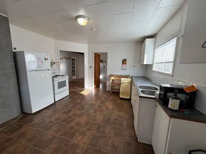 1st image of 1227 Johnston Rd #1
