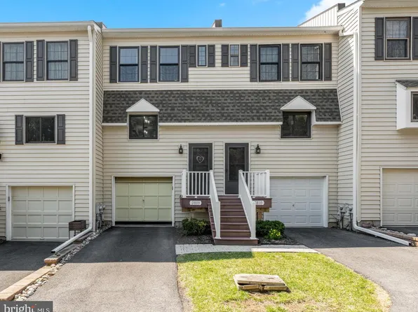 2809 Eagle Rd #2809, West Chester, PA 19382