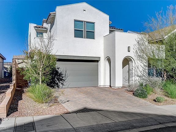 3rd image of 9660 Hiking Ave