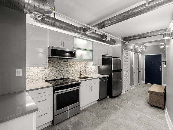 3rd image of 700 Church St APT 305