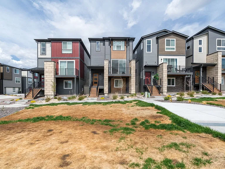 8737 Zeal Ct — Photo 2