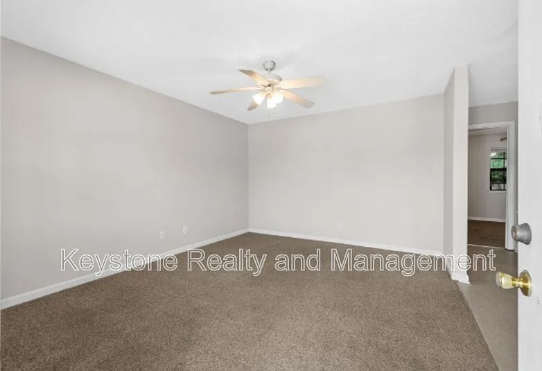 2 bed, 1.0 bath, 850 sqft, $725 — Photo 3