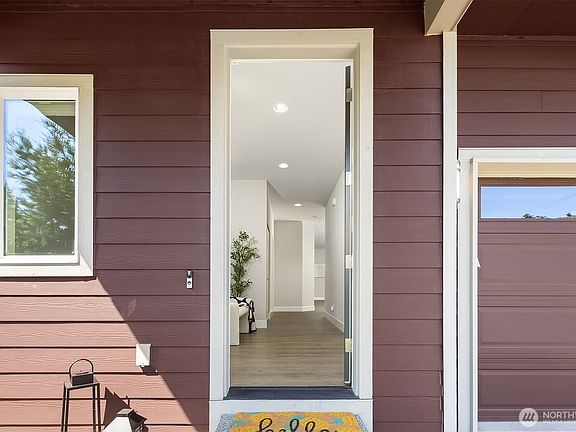 Entry door - Exterior
