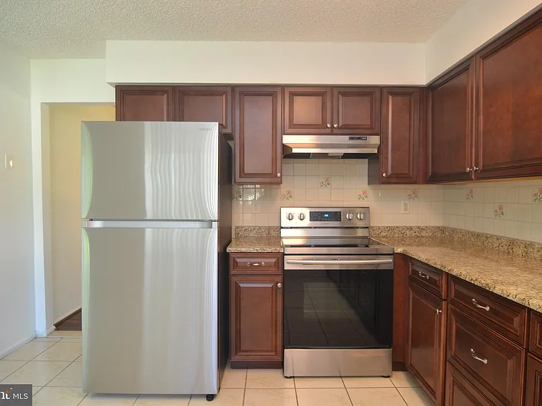 4004 Adelaide Dr — Photo 8