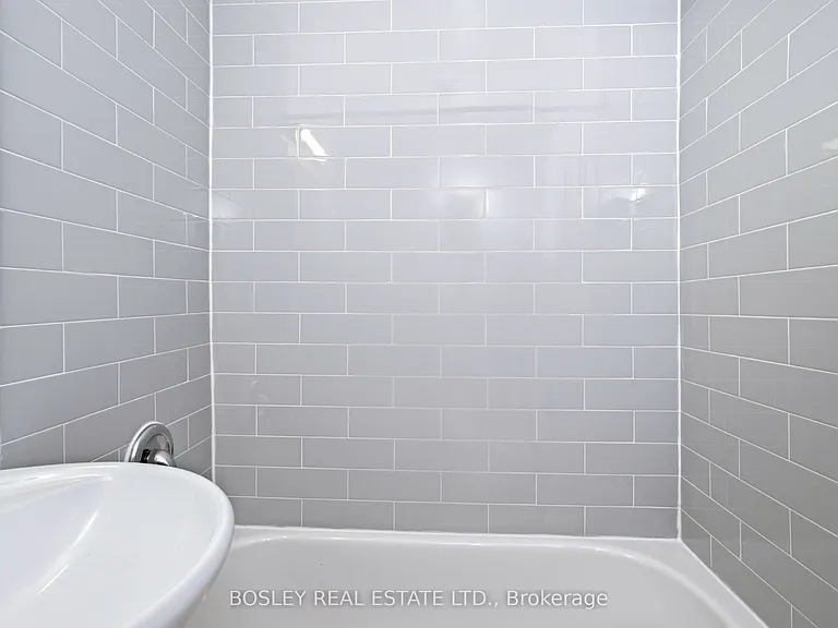 85 Lawton Blvd #403 — Photo 15
