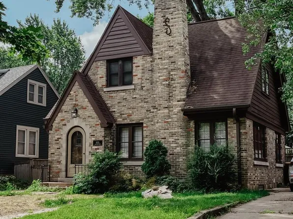 8015 Hillcrest DRIVE, Milwaukee, WI 53213