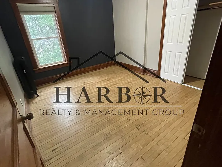 24 W Main St #8 — Photo 10